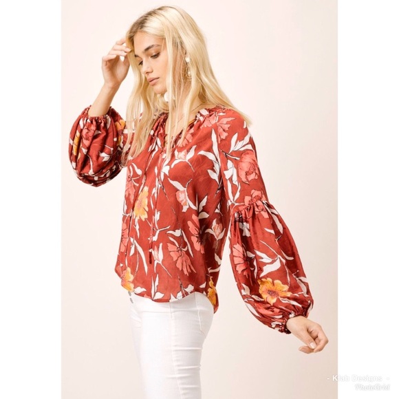 NEW! Gemma Floral Blouse w/Lantern Sleeves! - Picture 3 of 5